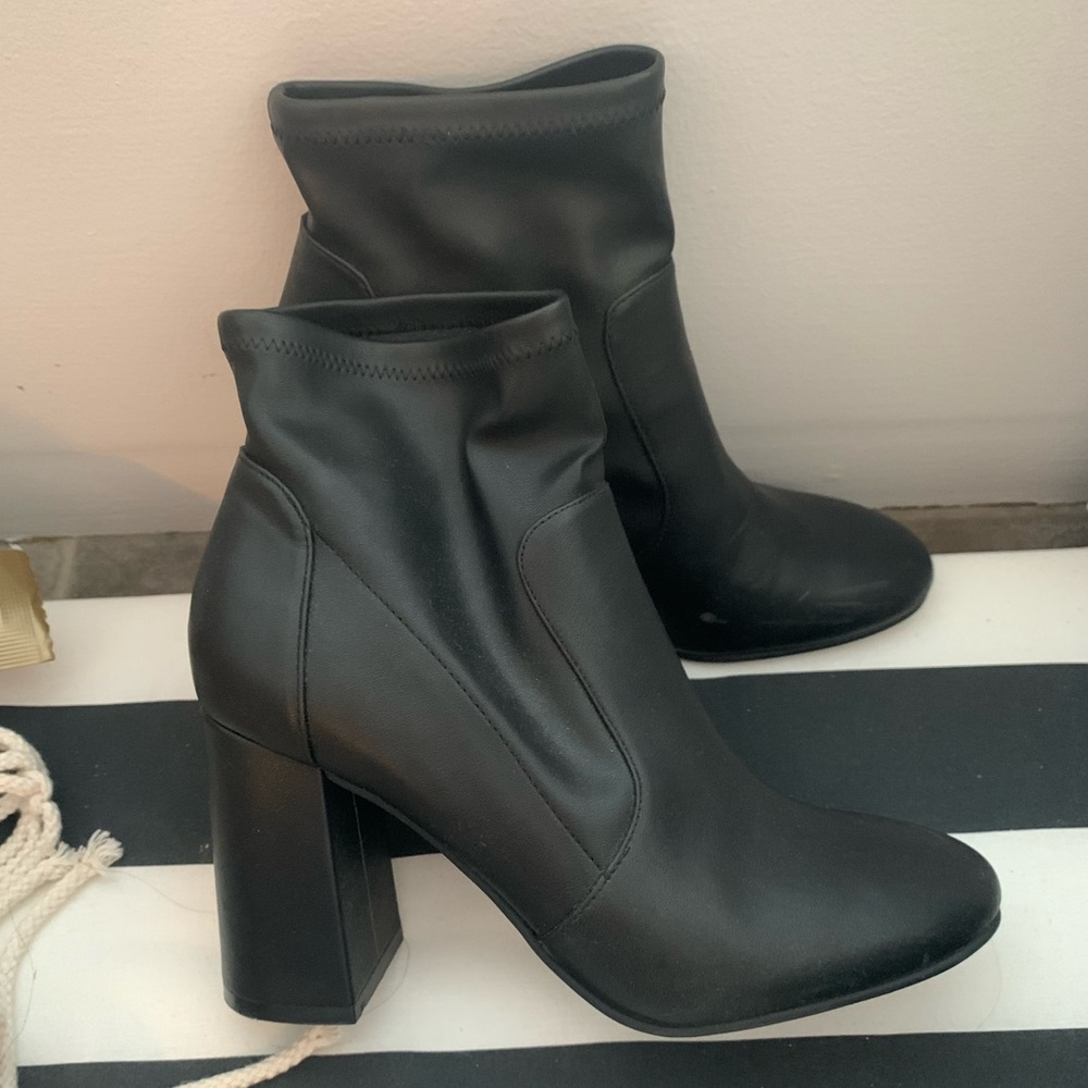 ABOUND leather booties